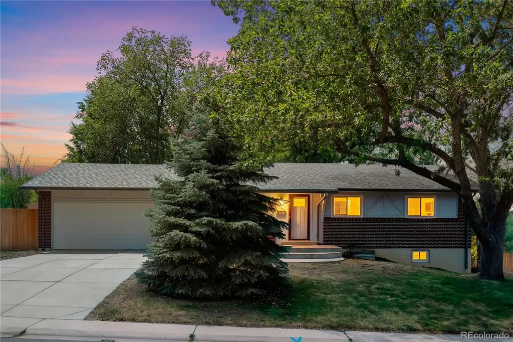8206 E Lehigh Avenue Denver CO 80237