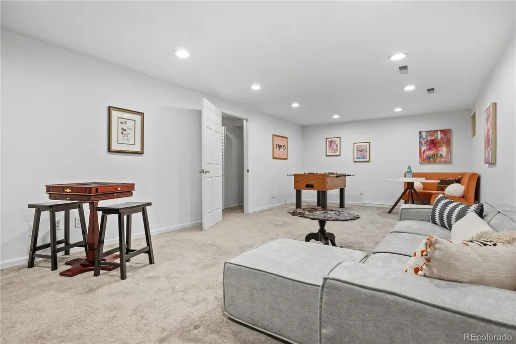 8206 E Lehigh Avenue Denver CO 80237