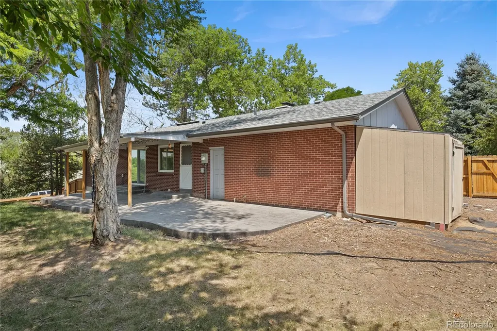 8206 E Lehigh Avenue Denver CO 80237