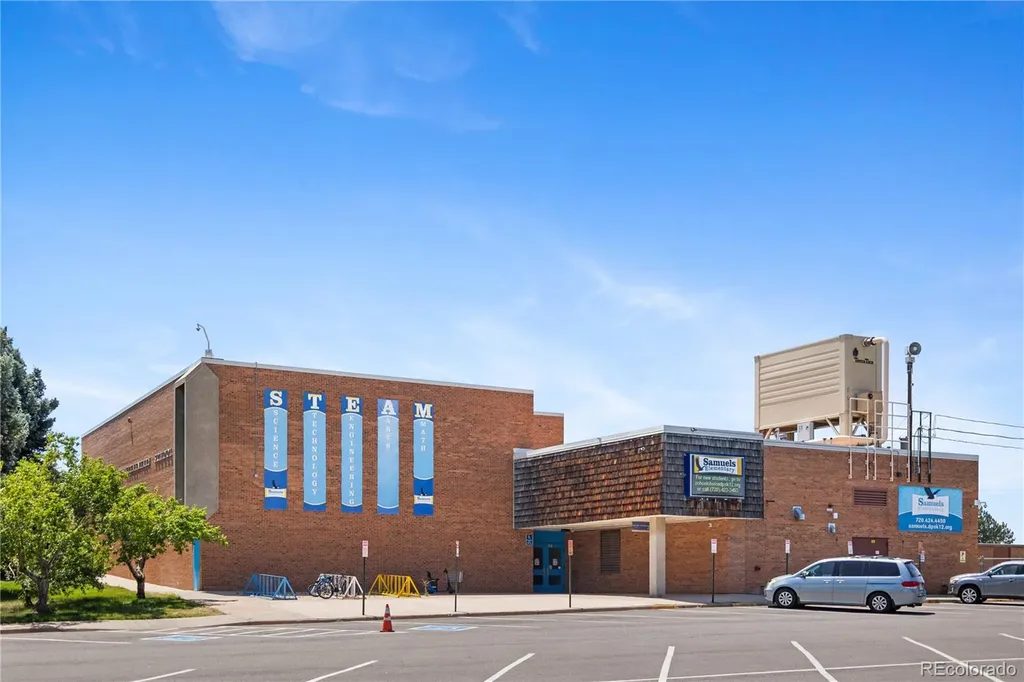 8206 E Lehigh Avenue Denver CO 80237