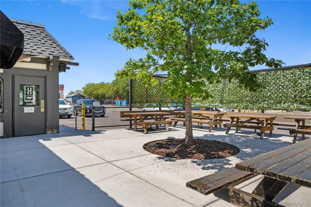 8206 E Lehigh Avenue Denver CO 80237