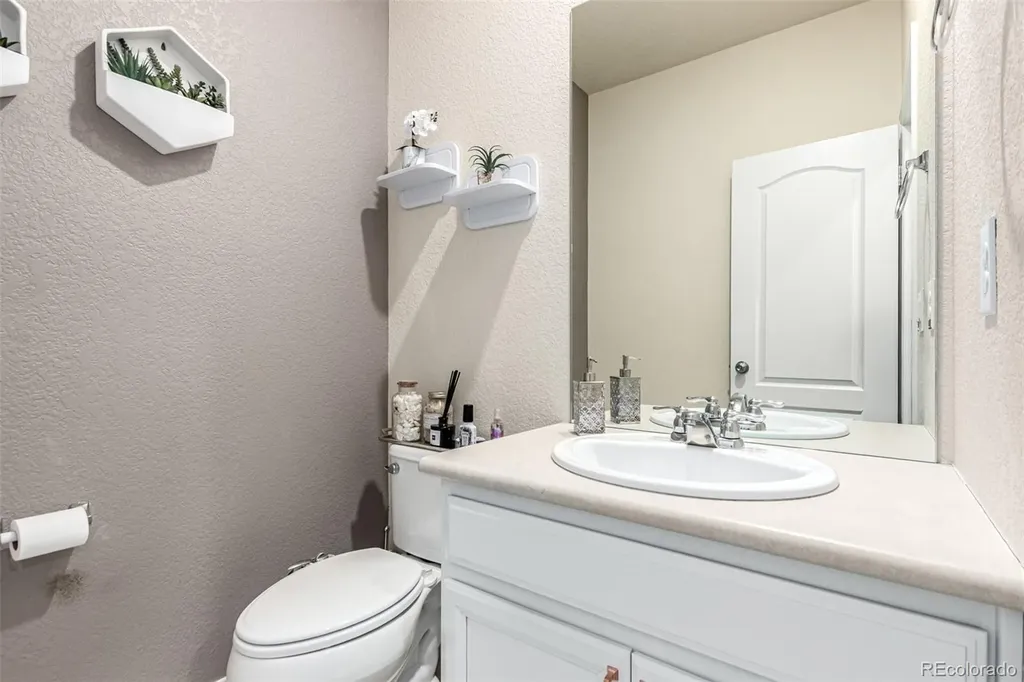 21074 E Doane Place Aurora CO 80013