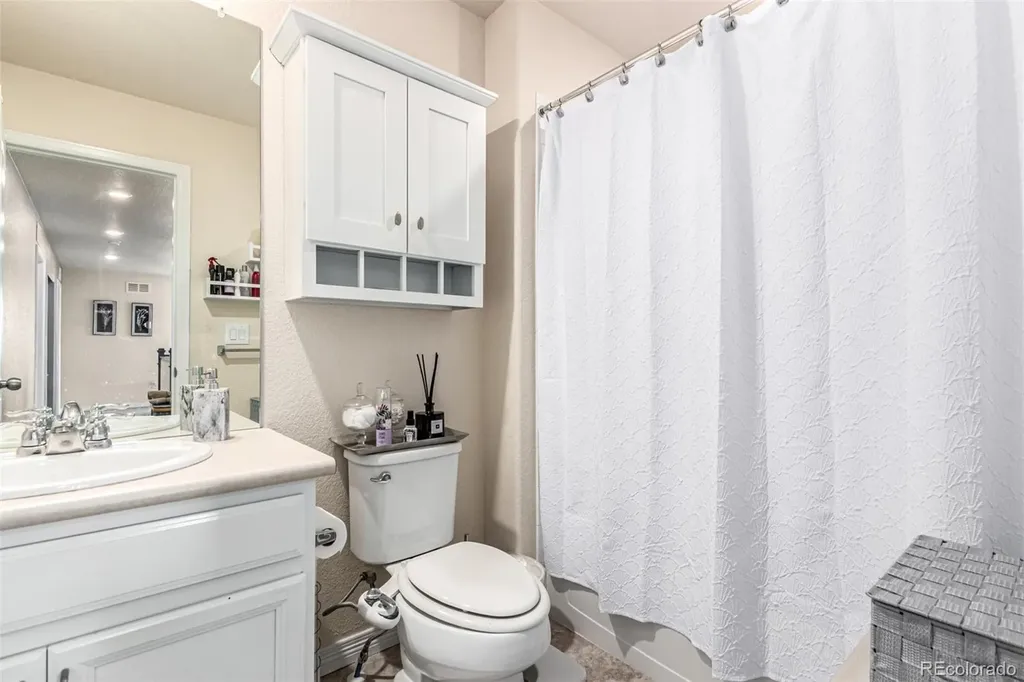21074 E Doane Place Aurora CO 80013