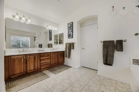 9393 S Holland Way Littleton CO 80127