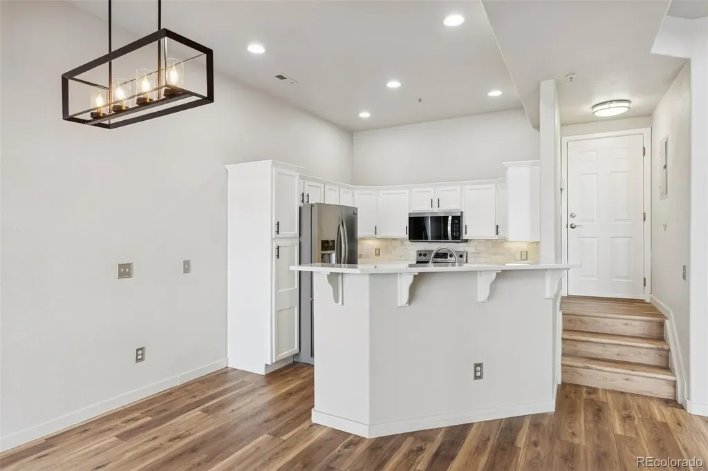 8944 Fox Drive Denver CO 80260