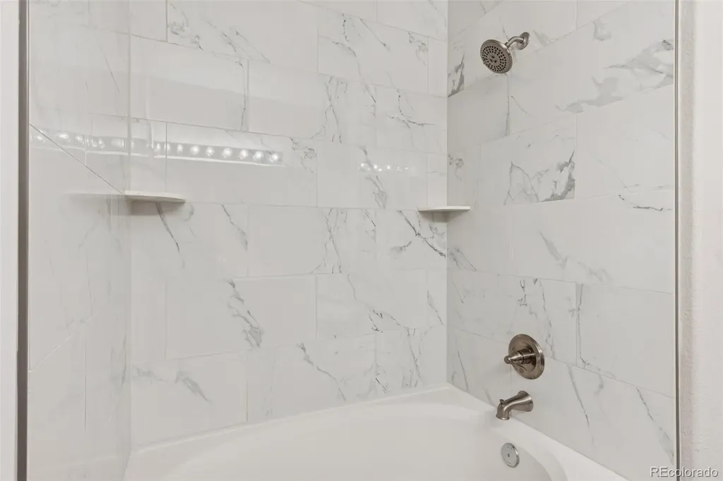 8944 Fox Drive Denver CO 80260