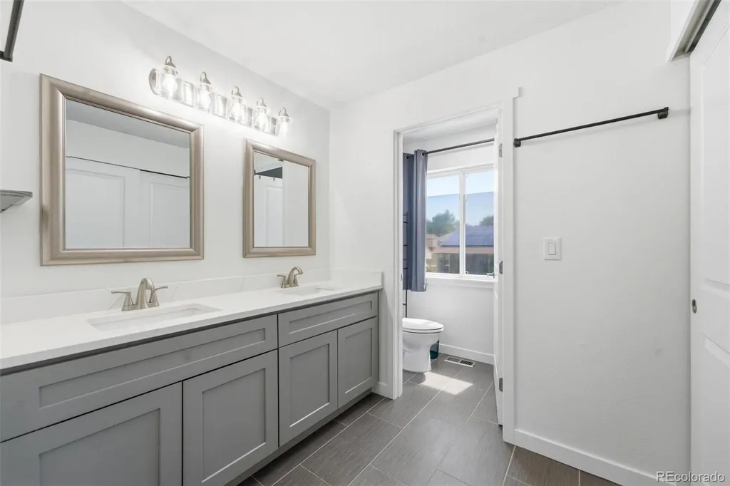 1154 S Kalispell Street Aurora CO 80017