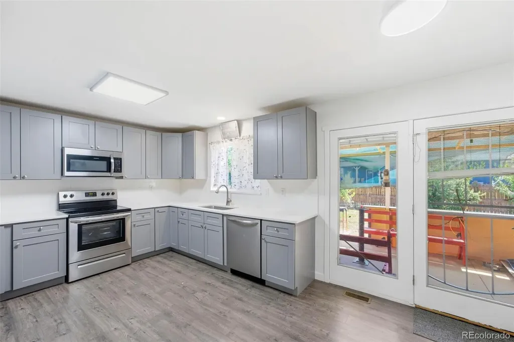 1154 S Kalispell Street Aurora CO 80017