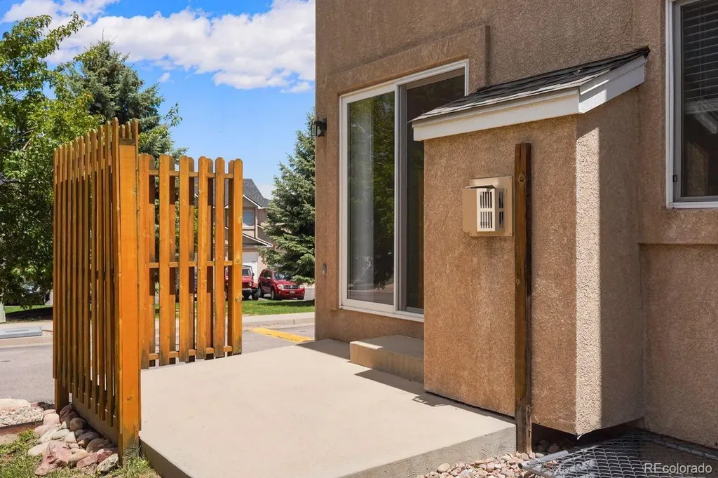 5602-5014 Towson View Colorado Springs CO 80918