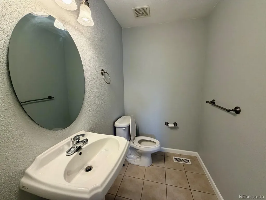3841 Grove Street Denver CO 80211