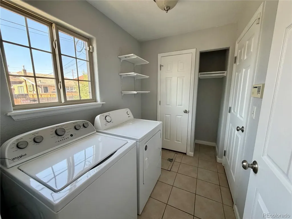 3841 Grove Street Denver CO 80211