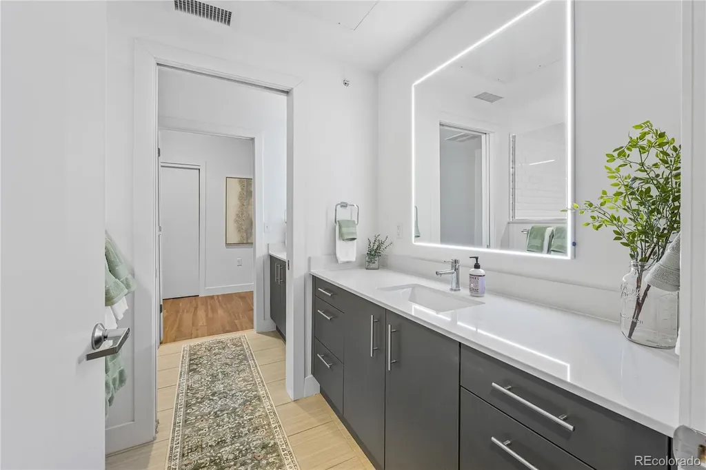 2530 Lawrence Street Denver CO 80205