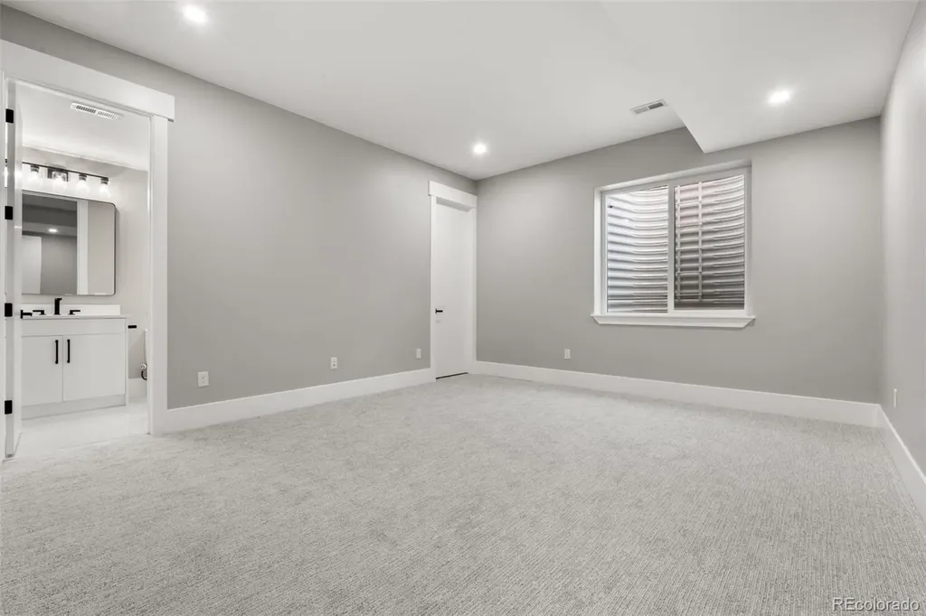 6776 S Flanders Court Centennial CO 80016