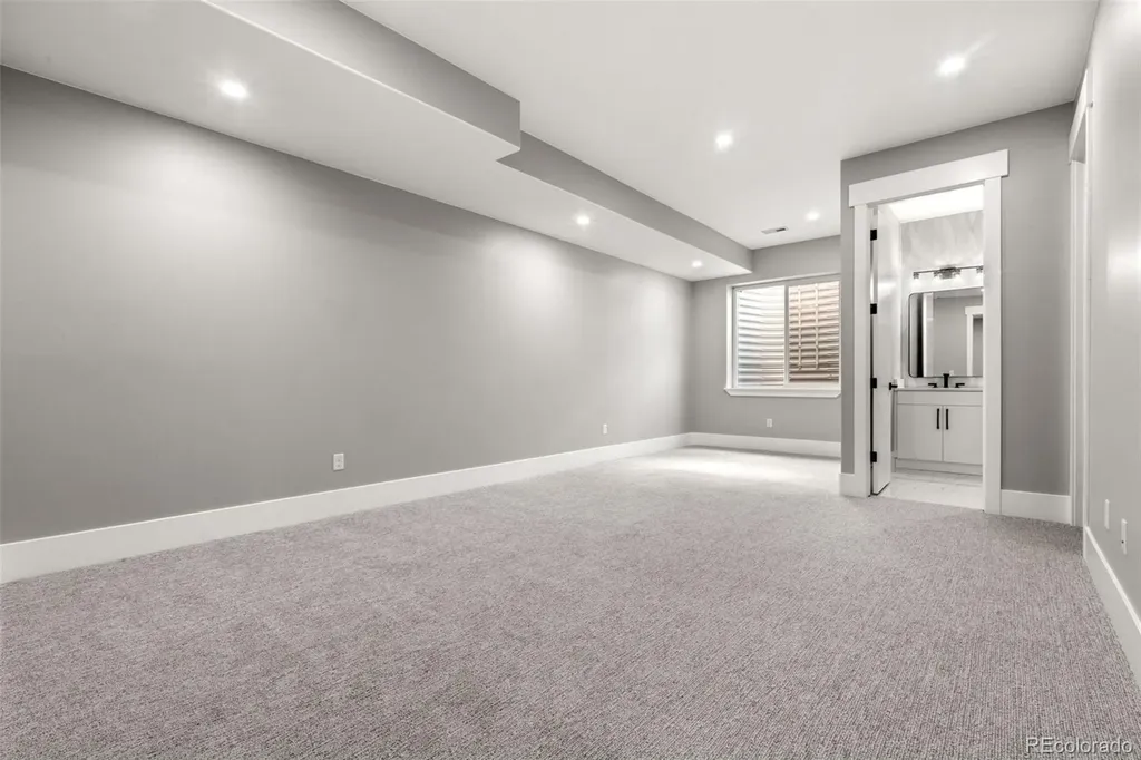6776 S Flanders Court Centennial CO 80016