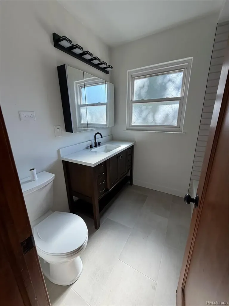 5040 Elm Court Denver CO 80221