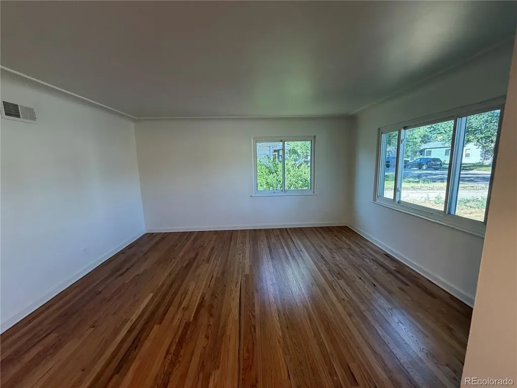 5040 Elm Court Denver CO 80221