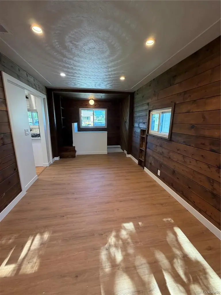 5040 Elm Court Denver CO 80221