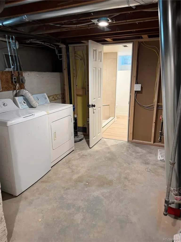 5040 Elm Court Denver CO 80221