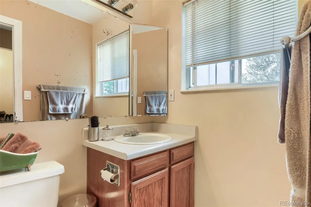 891 S Memphis Way Aurora CO 80017