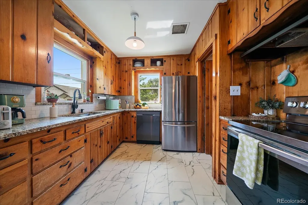 3761 S Bannock Street Englewood CO 80110
