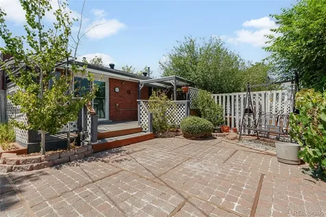 382 Zion Street Aurora CO 80011