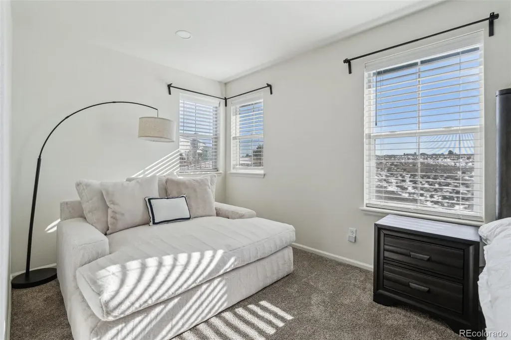 8086 S Grand Baker Way Aurora CO 80016