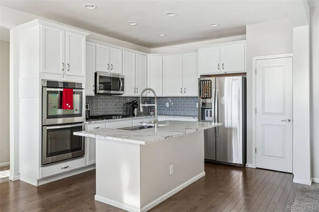 8086 S Grand Baker Way Aurora CO 80016