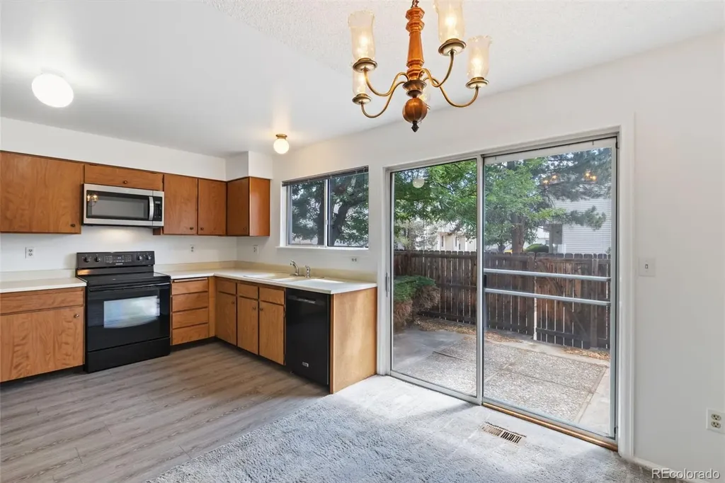 4231 S Mobile Circle Aurora CO 80013