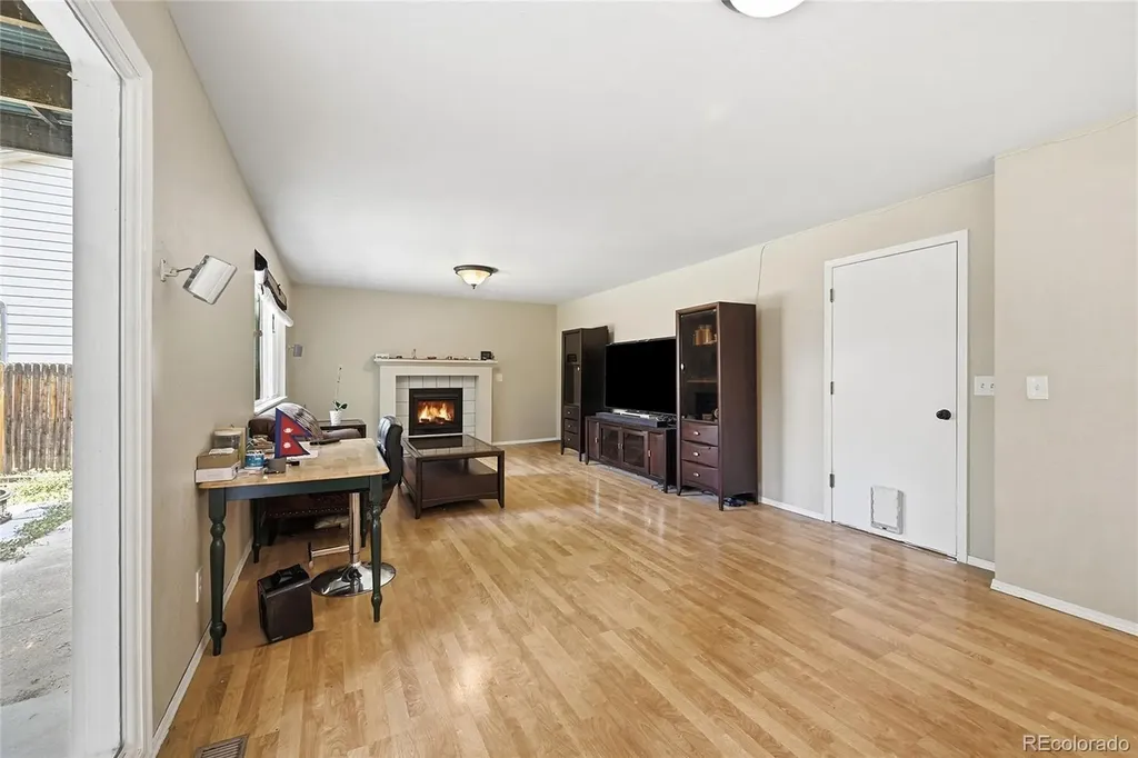 2307 Frontier Street Longmont CO 80501