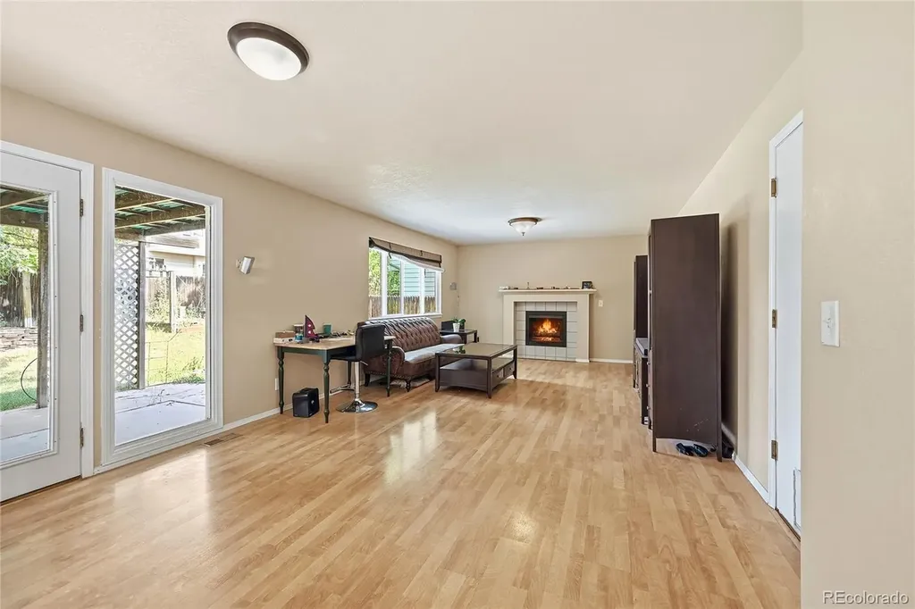 2307 Frontier Street Longmont CO 80501