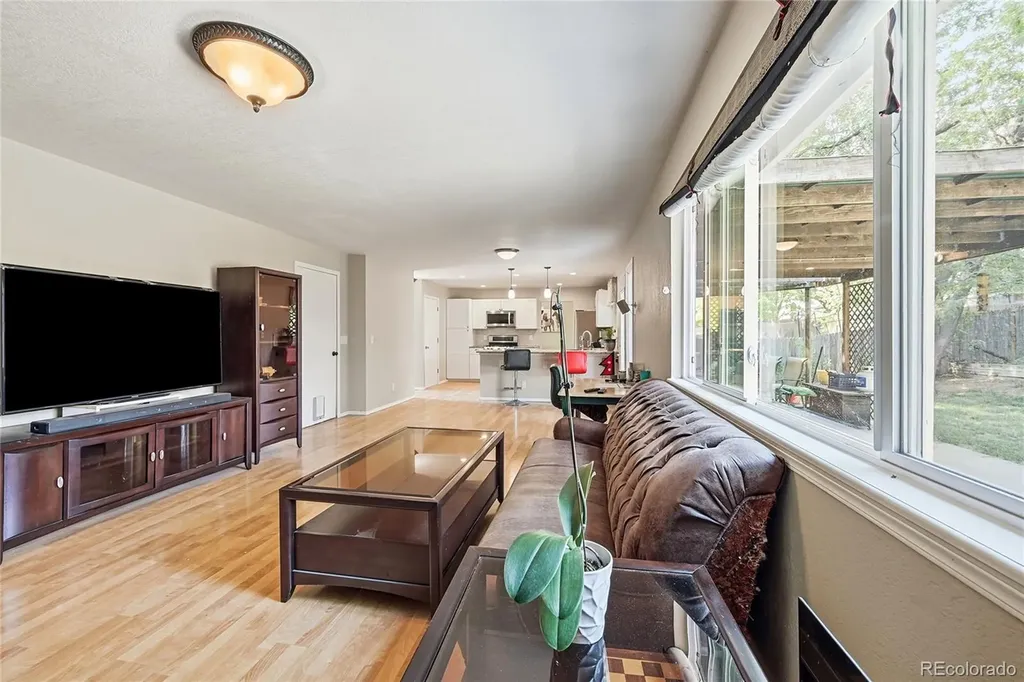 2307 Frontier Street Longmont CO 80501