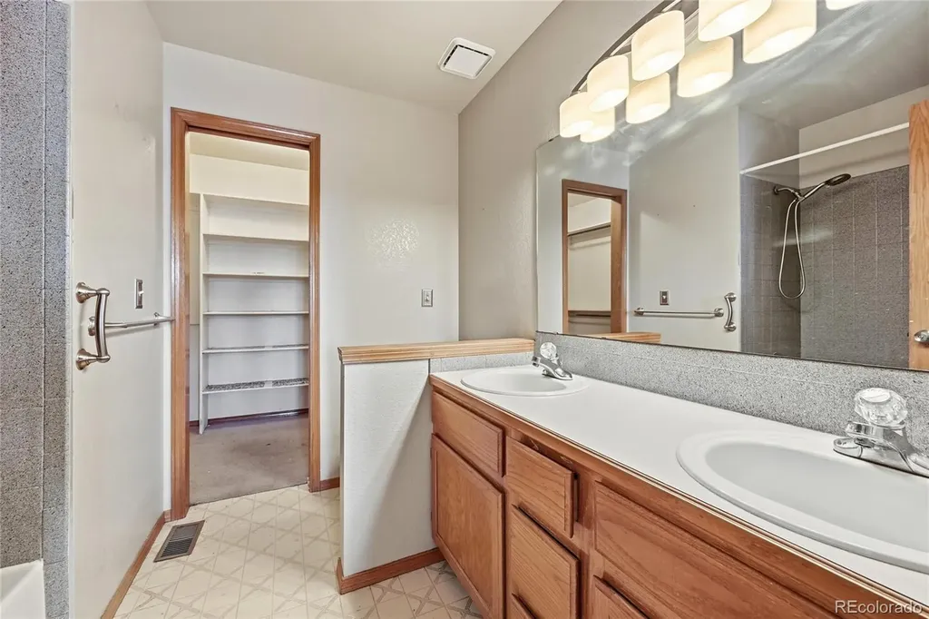 2307 Frontier Street Longmont CO 80501