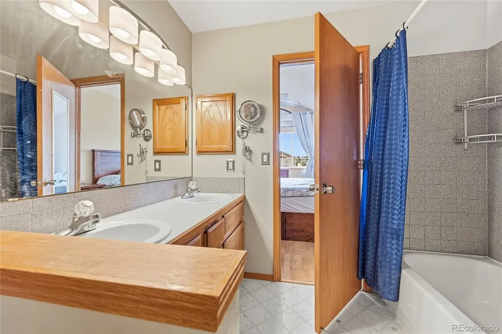 2307 Frontier Street Longmont CO 80501