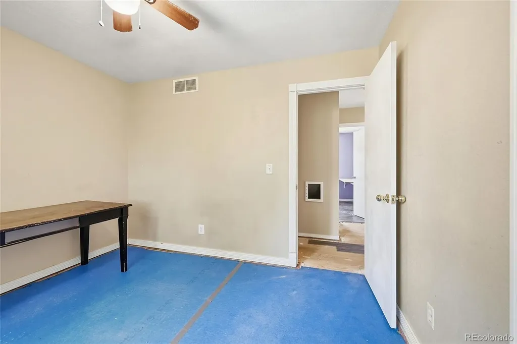 2307 Frontier Street Longmont CO 80501