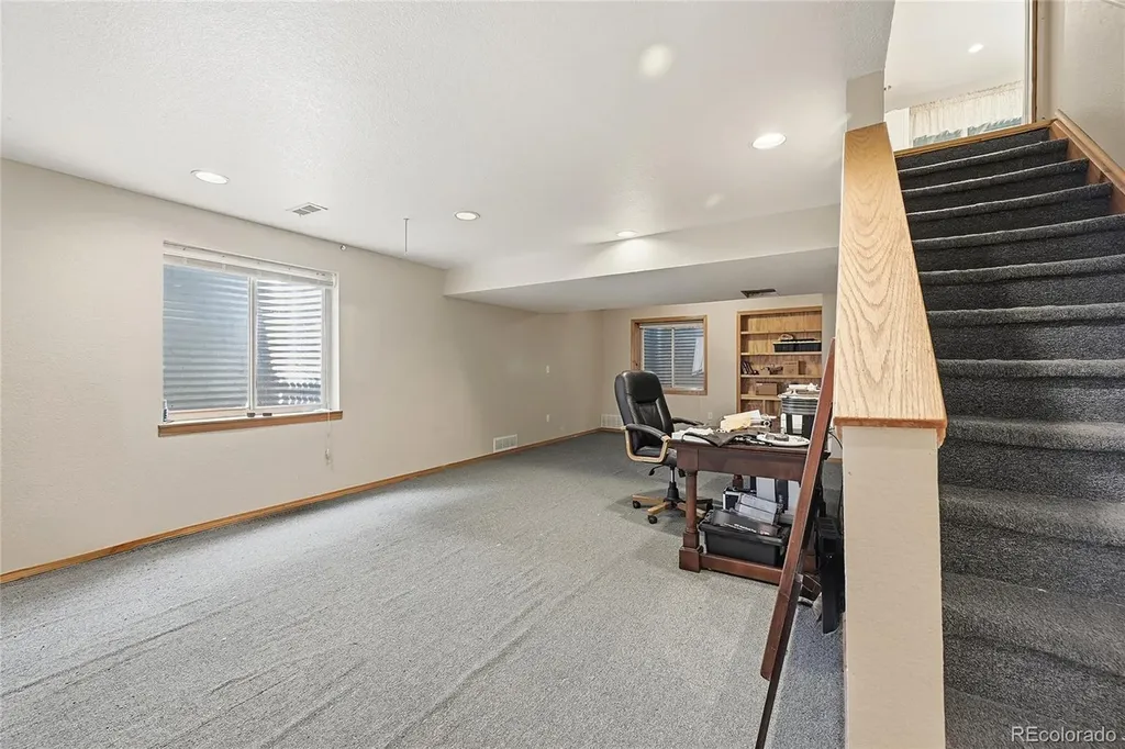 2307 Frontier Street Longmont CO 80501