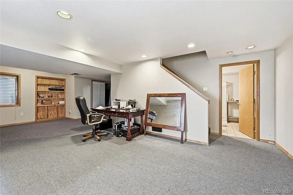 2307 Frontier Street Longmont CO 80501