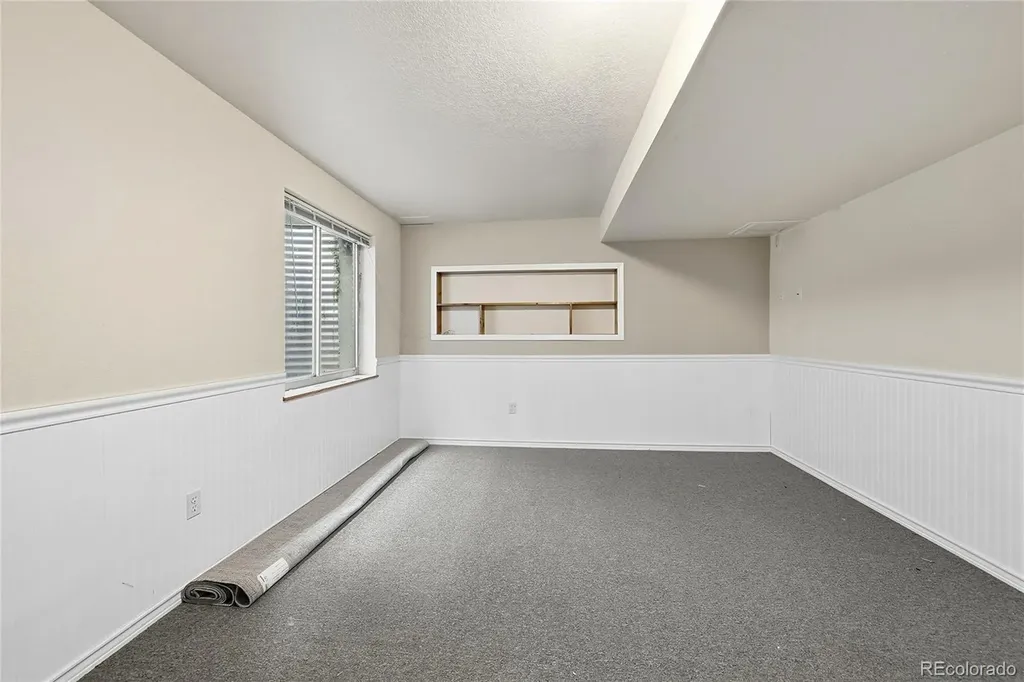 2307 Frontier Street Longmont CO 80501