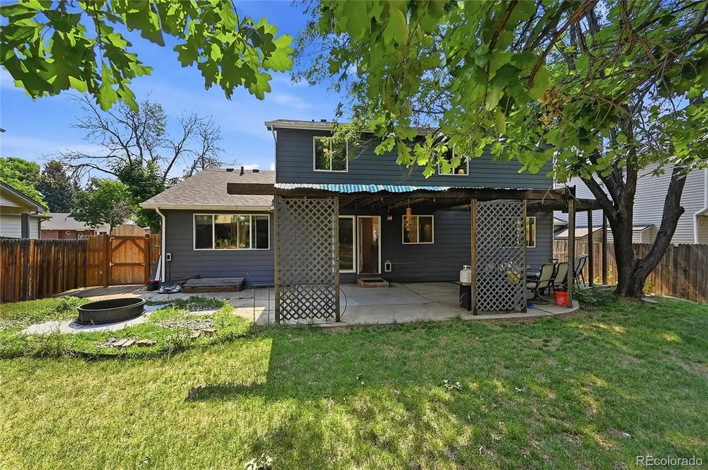 2307 Frontier Street Longmont CO 80501