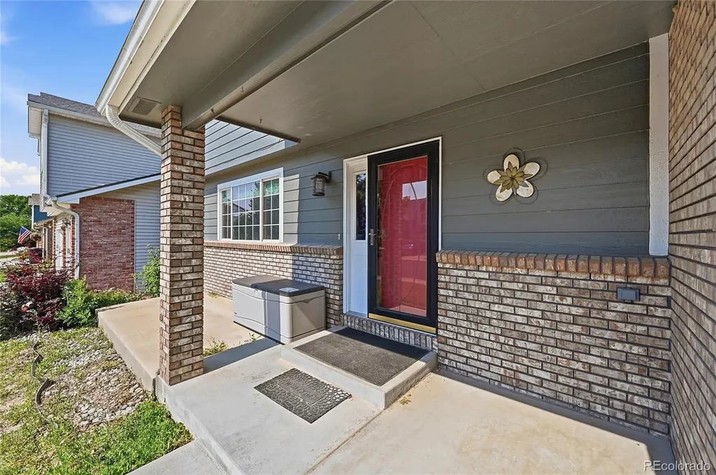 2307 Frontier Street Longmont CO 80501