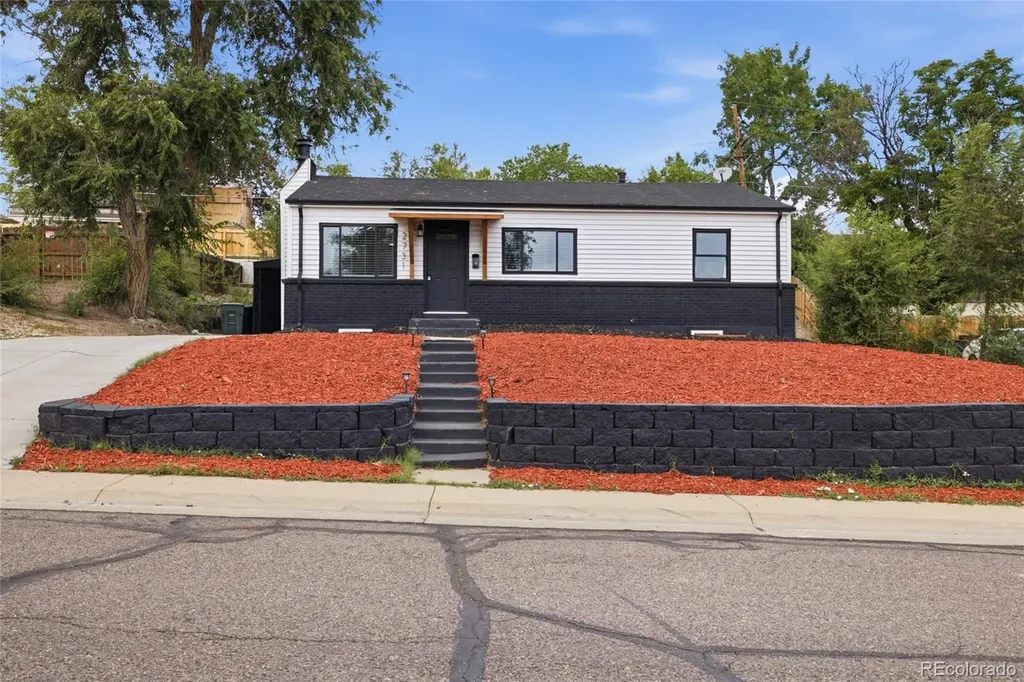 2731 Roosevelt Avenue Thornton CO 80229