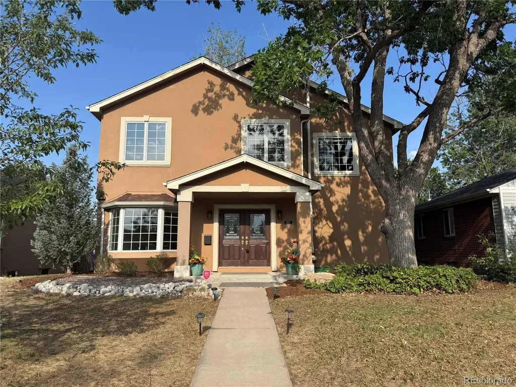906 Forest Street Denver CO 80220