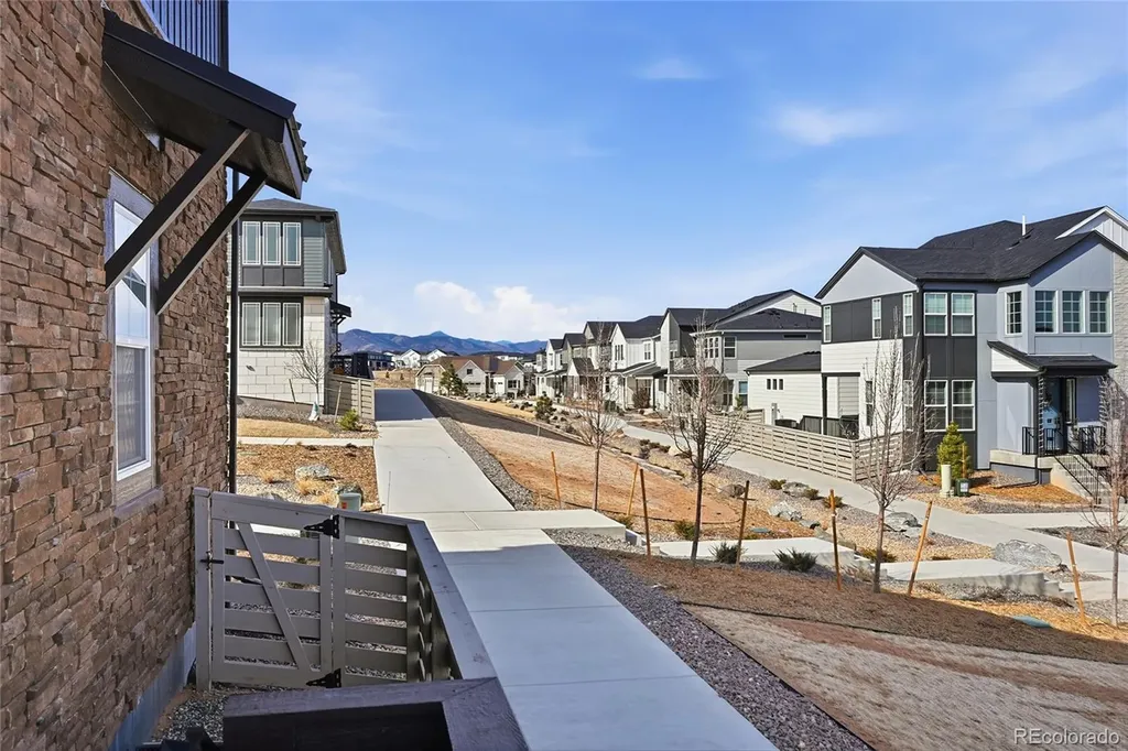 7283 Goldbloom Lane Littleton CO 80125