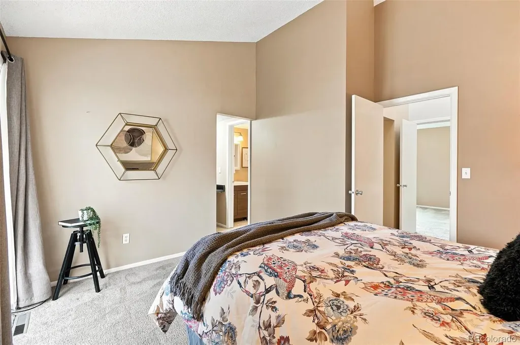 4268 E Maplewood Way Littleton CO 80121