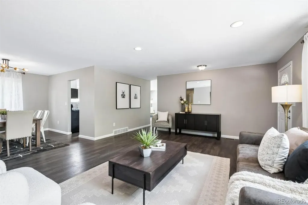 3106 S Olathe Way Aurora CO 80013