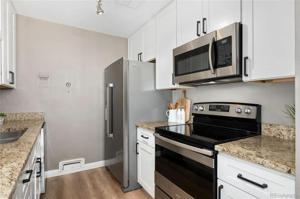1475 S Hudson Street Denver CO 80222