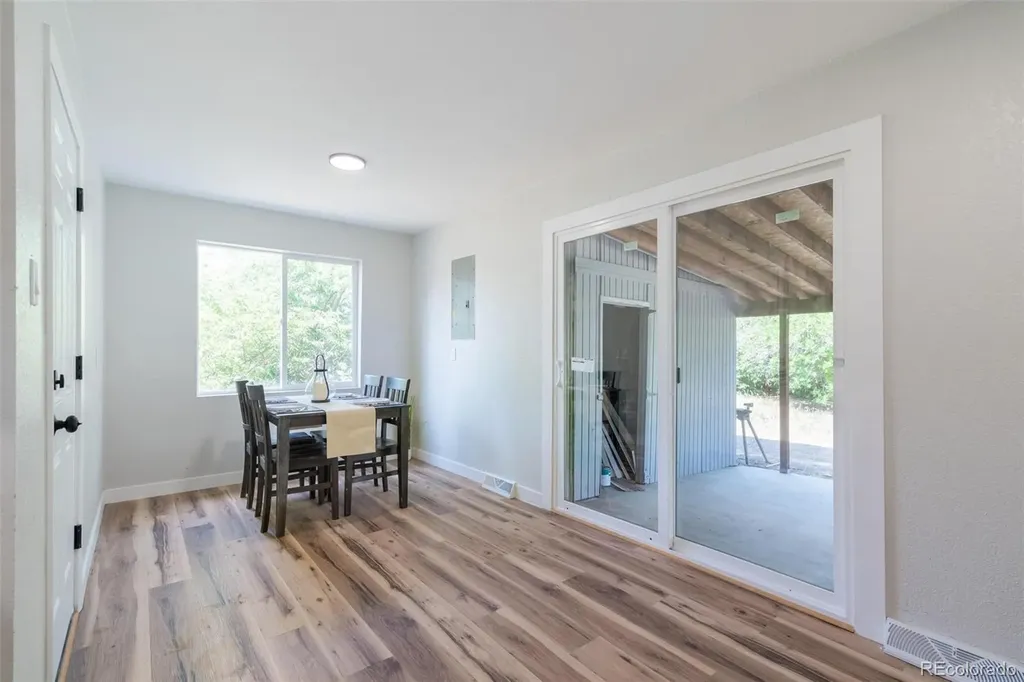 562 Lima Street Aurora CO 80010