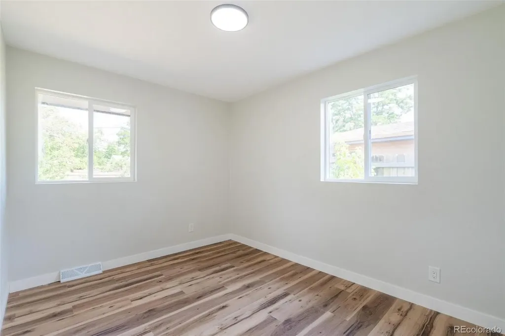 562 Lima Street Aurora CO 80010