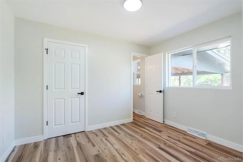 562 Lima Street Aurora CO 80010