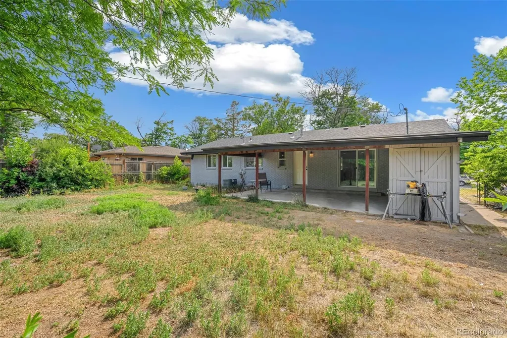 562 Lima Street Aurora CO 80010