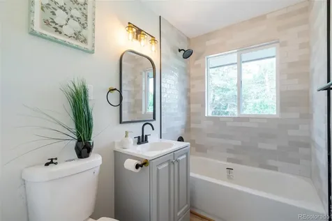 562 Lima Street Aurora CO 80010